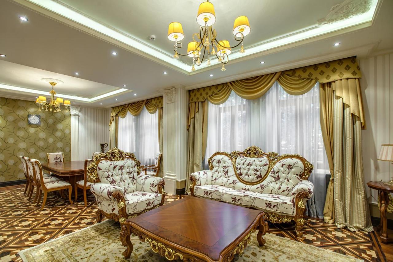 Vip Apartments Dipservice Hall มินสก์ ภายนอก รูปภาพ